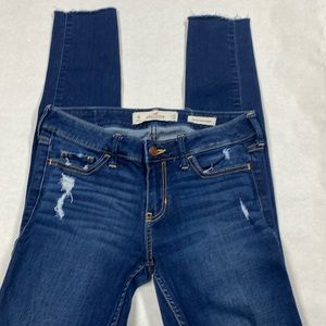 Women’s Hollister brand denim Jeans Lo Rise Super Skinny Jegging Stretch juniors